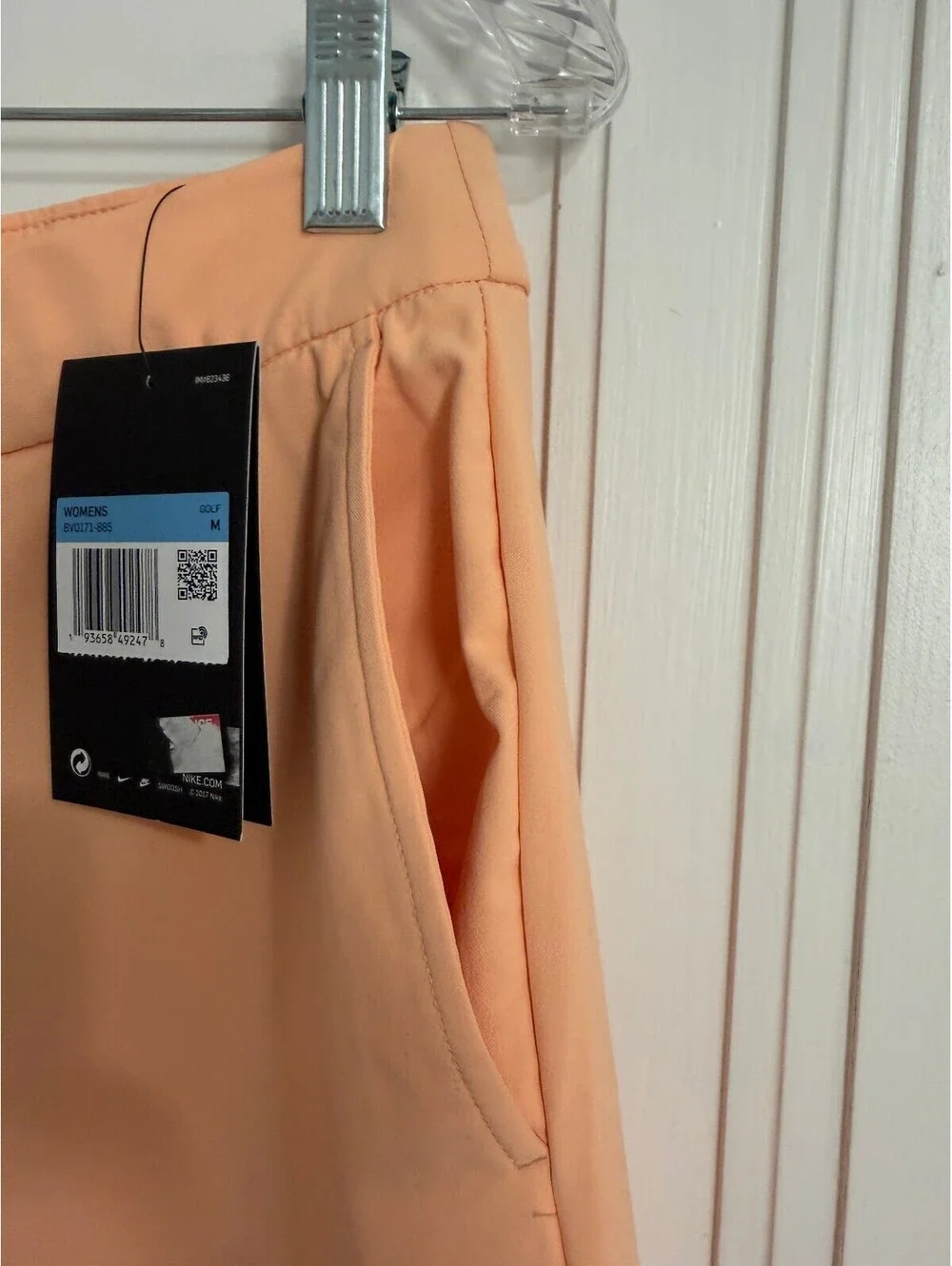 NWT Nike Orange/Peach Women's Golf Shorts Size Medium